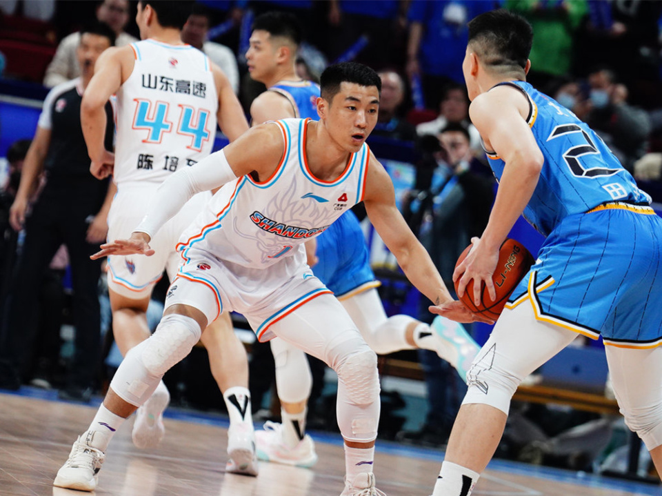 山东男篮大获全胜,势如破竹连赢难挡的简单介绍 山东男篮大获全胜,势如破竹连赢难挡的简单介绍