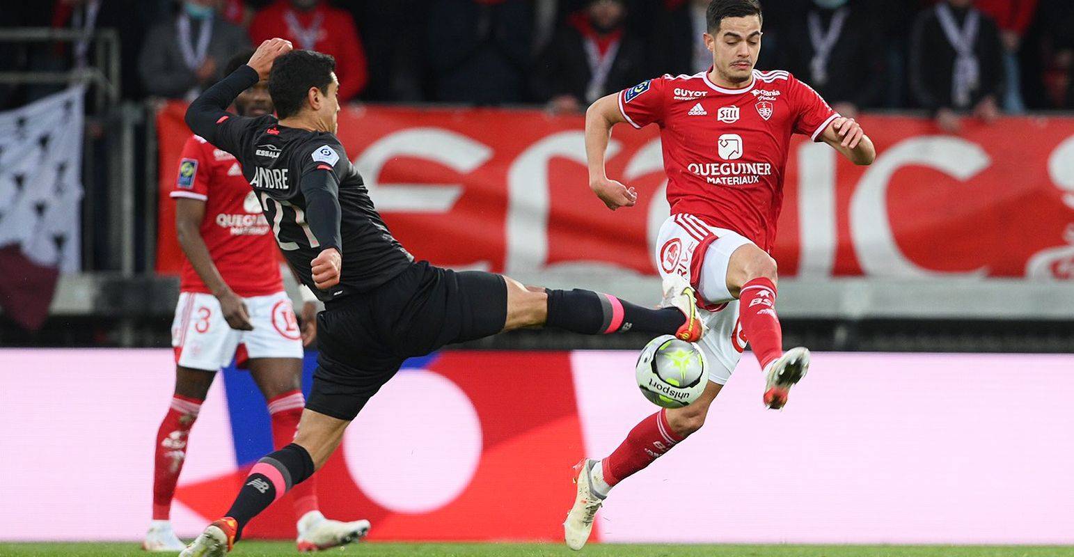 开云体育-包含巴黎圣日耳曼客场战平布鲁日，小组第一的词条