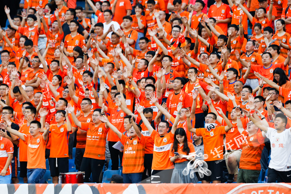 开云体育官网-重庆斯威与山东鲁能激战，胜负取决于中场控制的简单介绍