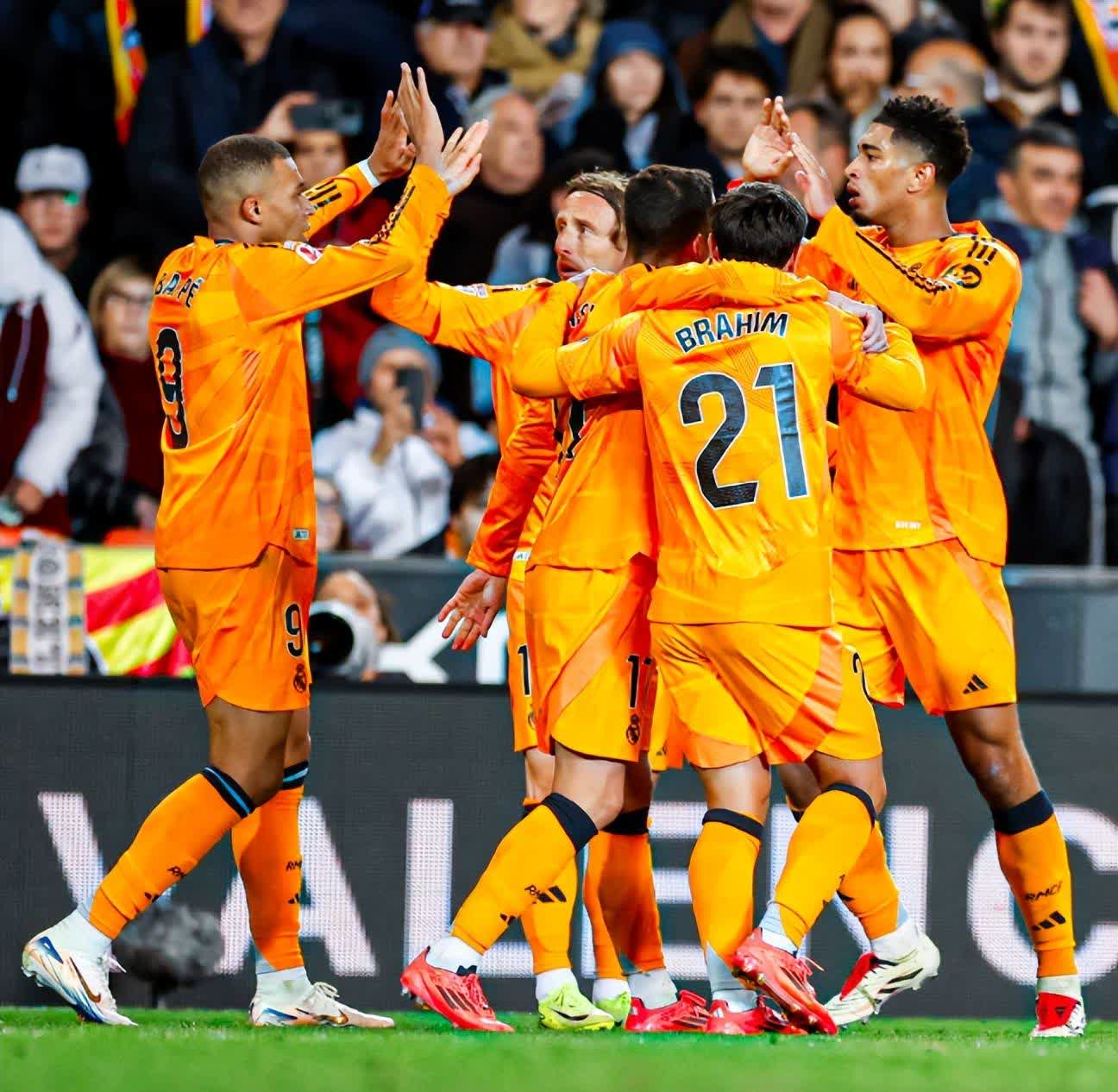 开云体育app-北马其顿队在客场比赛中逆转获胜，积分攀升