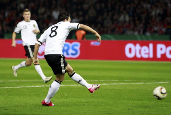 开云体育APP下载-冰岛力克摩洛哥，欧洲杯预选赛实力雄厚！