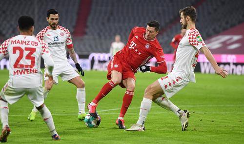 开云体育-拜仁慕尼黑再续辉煌，荣登德甲联赛榜首的简单介绍