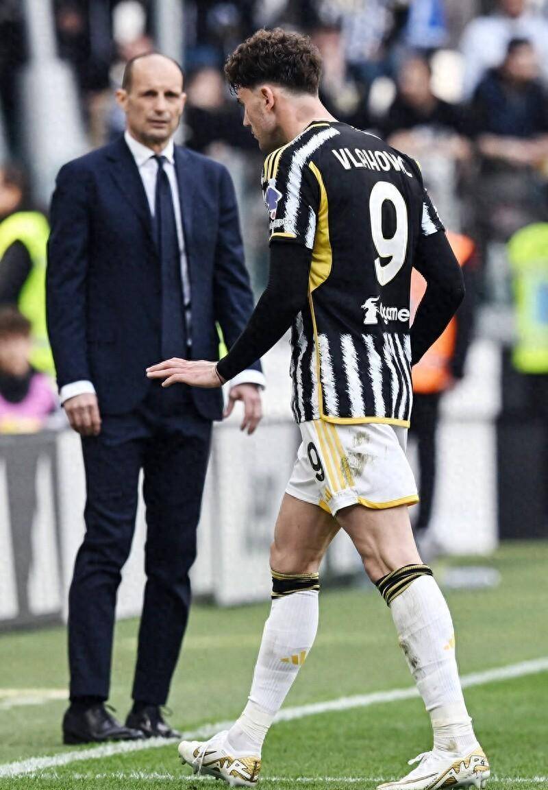 关于尤文图斯签下新后卫,提升球队防守实力的信息 关于尤文图斯签下新后卫,提升球队防守实力的信息