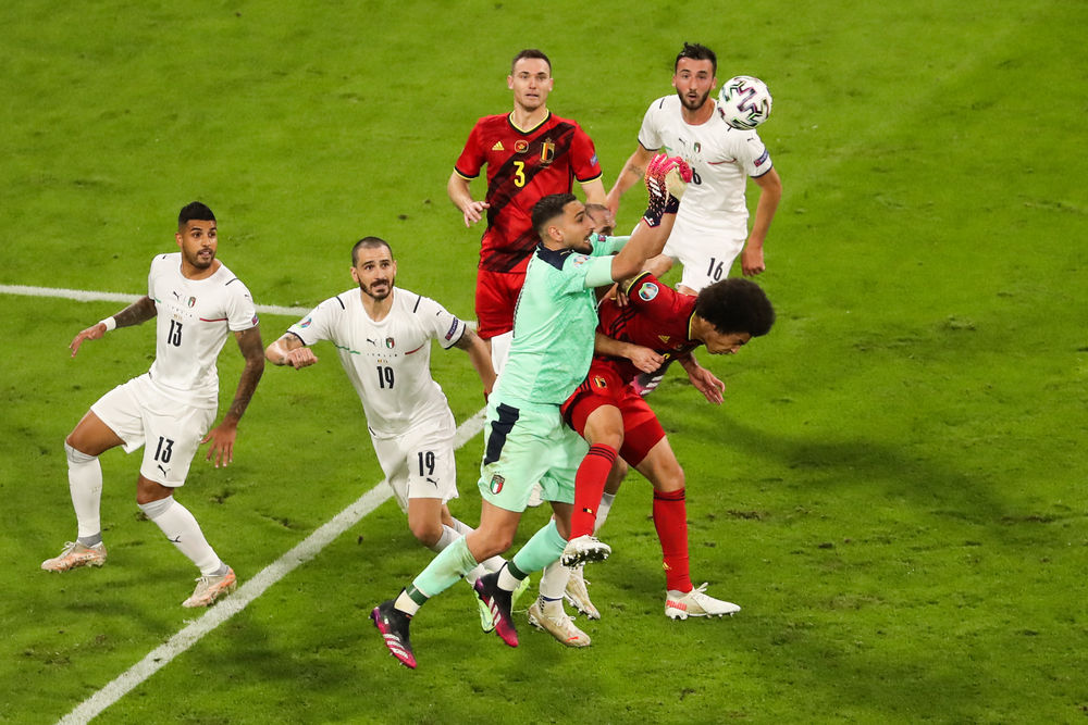 开云APP-包含西班牙客场大胜瑞士，积分追赶领先者的词条