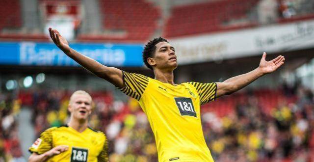 阿贾克斯与多特激战，硝烟弥漫