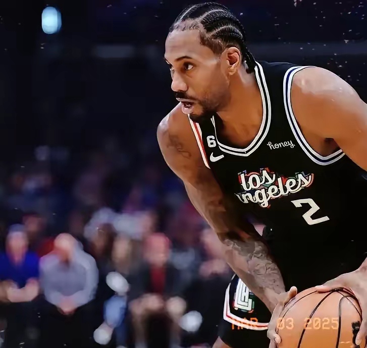 开云体育入口-快船战胜马刺，莱昂纳德表现极佳