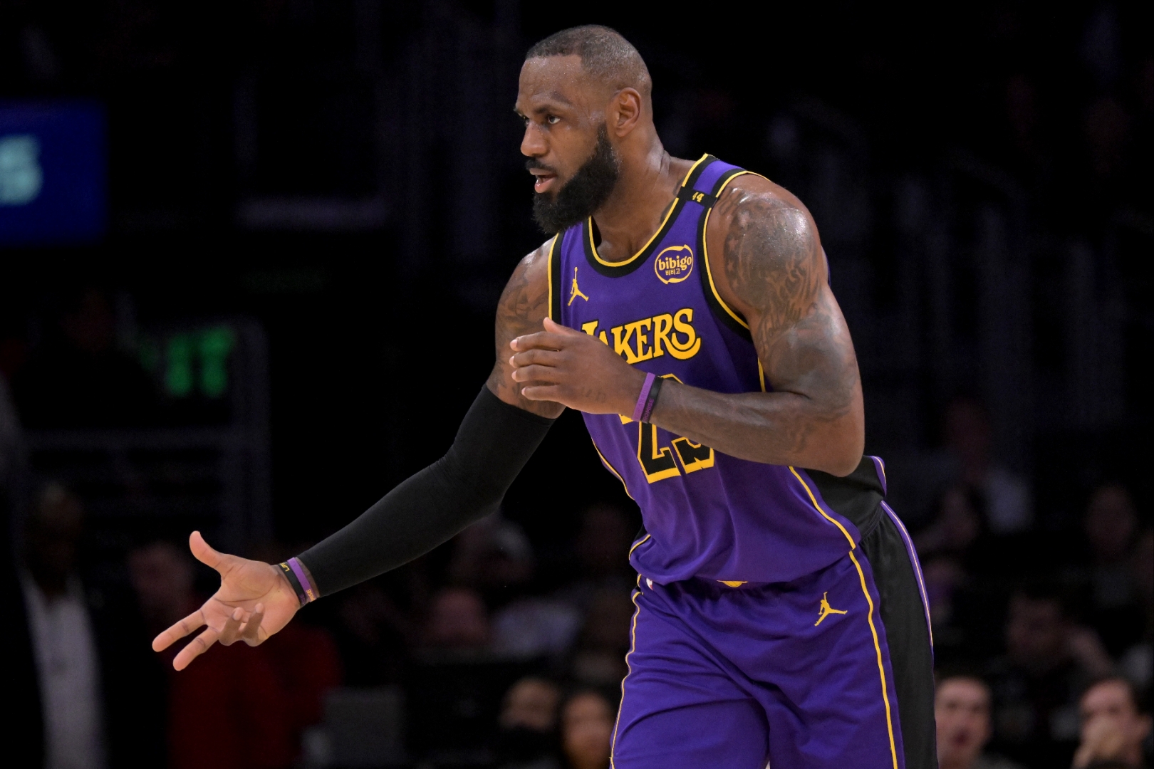 快船客场战胜爵士，莱昂纳德砍下高分