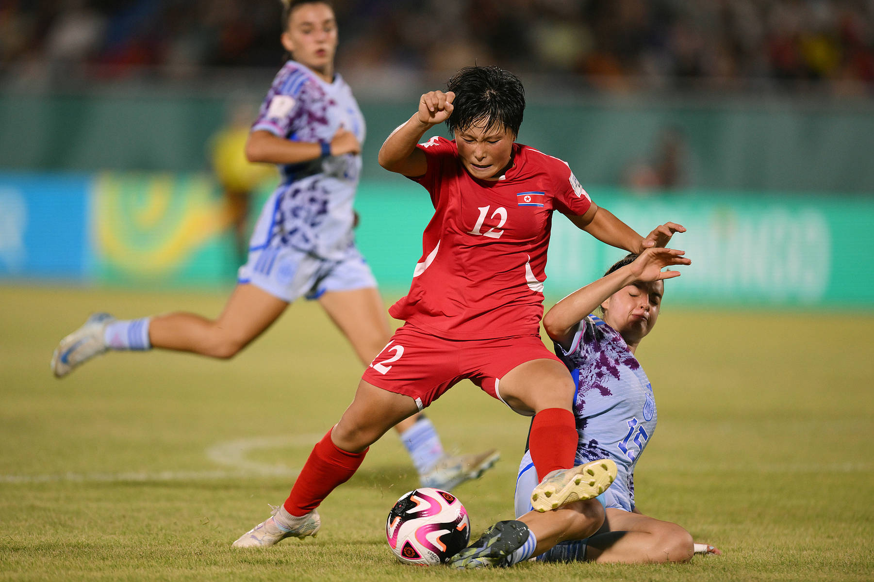 朝鲜球队在全球比赛中夺得冠军 朝鲜球队在全球比赛中夺得冠军