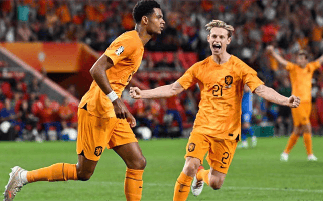 包含荷兰队展示出色表现,以稳定的比分获得胜利的词条 包含荷兰队展示出色表现,以稳定的比分获得胜利的词条