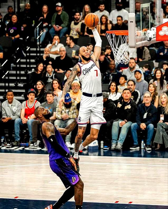 开云平台-包含爵士队遭遇困境，球员心态面临考验的词条