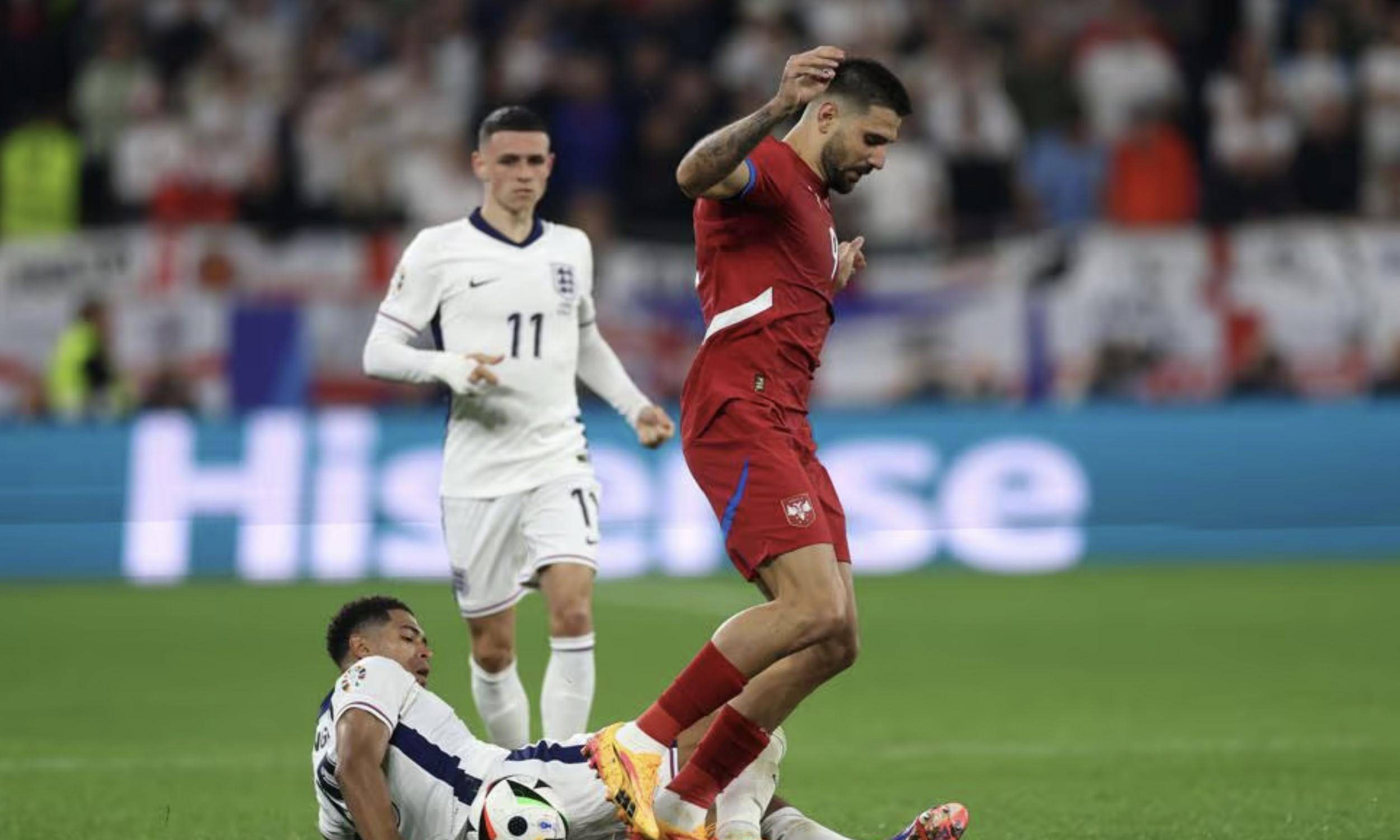 塞维利亚不敌对手,中卫化解关键时刻险击败 塞维利亚不敌对手,中卫化解关键时刻险击败