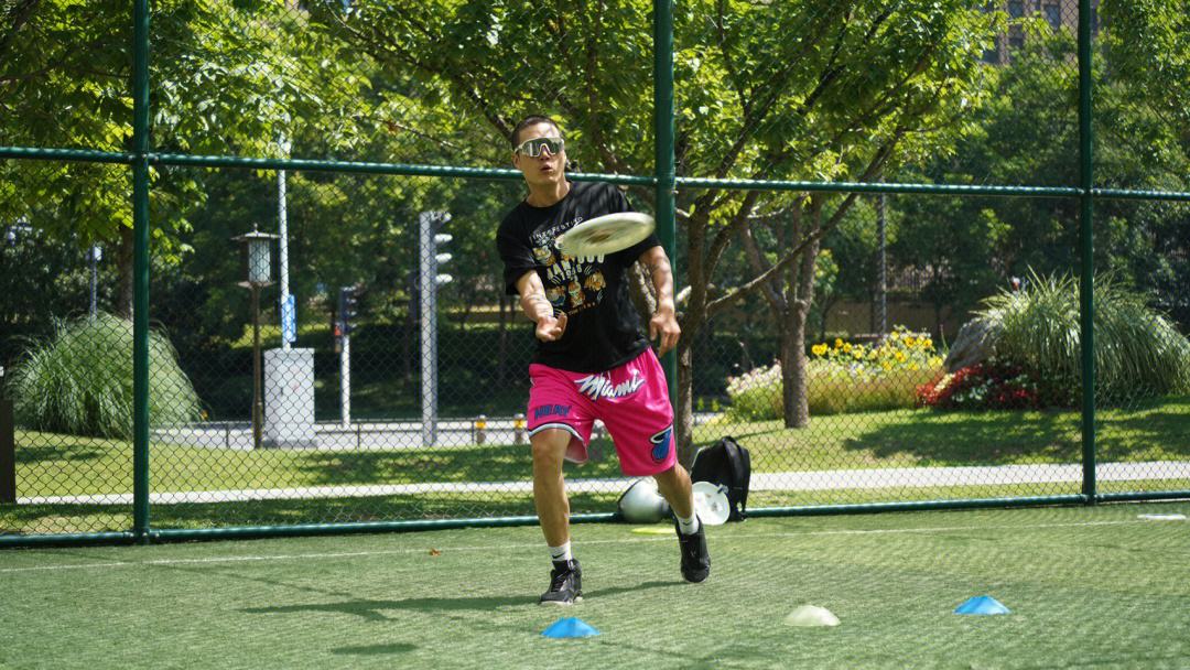 佛罗伦萨队员积极备战,一往无前追逐成功 佛罗伦萨队员积极备战,一往无前追逐成功