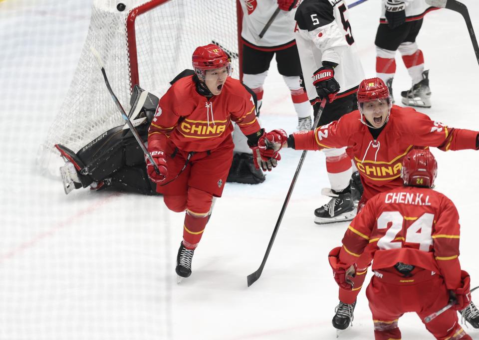 开云APP-冰岛球员展现拼搏精神，不畏强敌