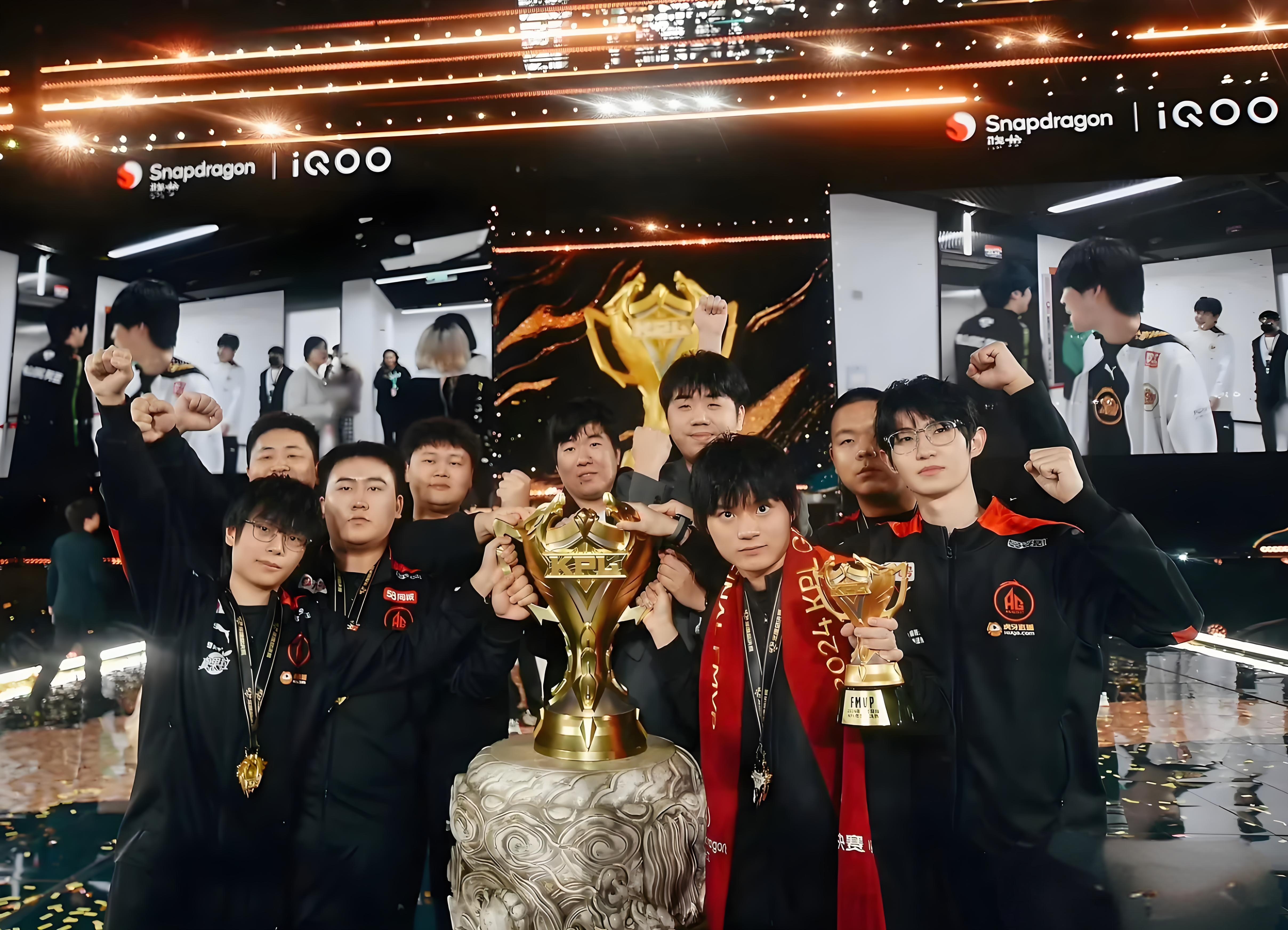 开云体育APP下载-狼队客场胜利，继续保持良好势头