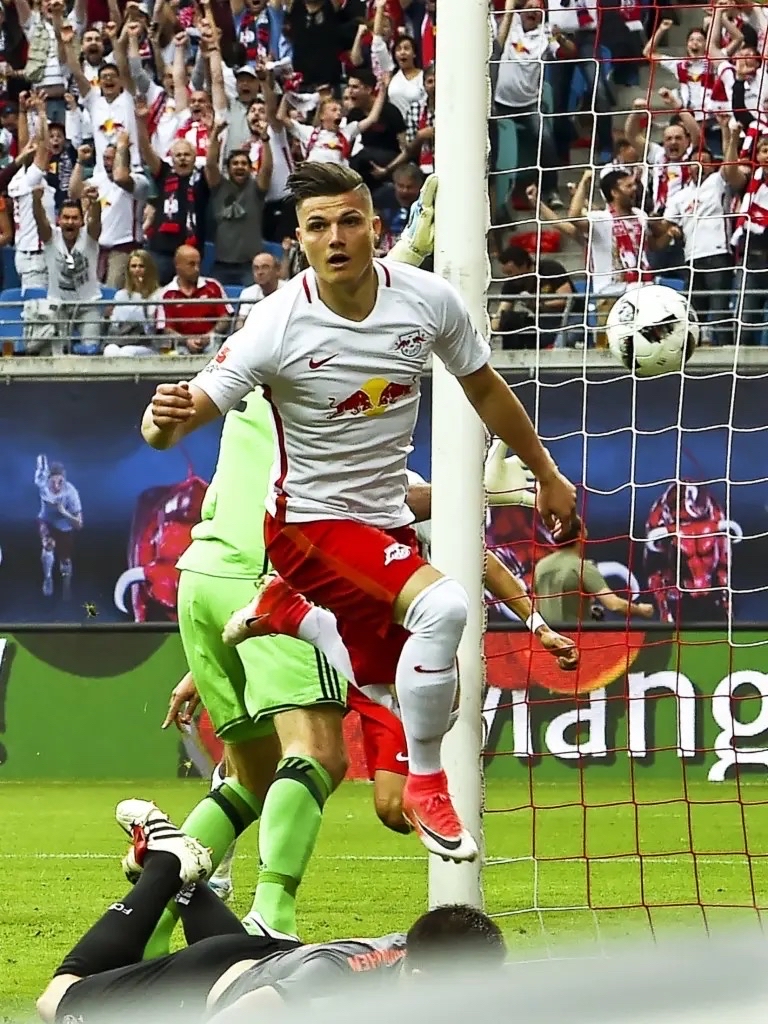 开云体育-弗莱堡客场大破对手，保级形势略有好转的简单介绍