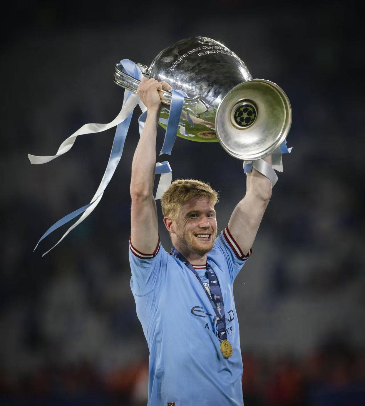 曼城球员表现出色,客场挑战成功 曼城球员表现出色,客场挑战成功