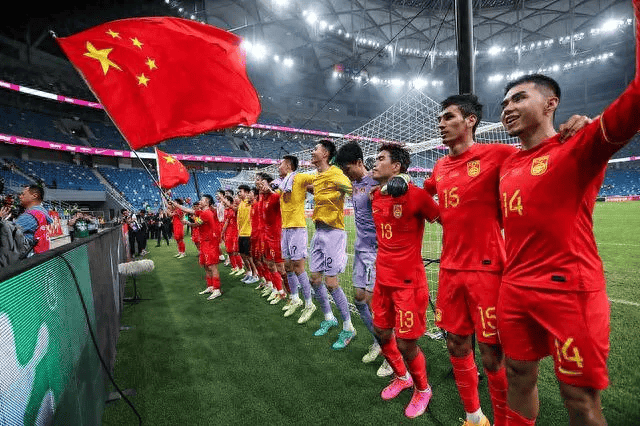 包含国际预选赛：中国队实现逆袭，晋级领先的词条