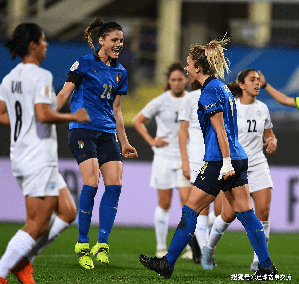 意大利女足在比赛中展现出色发挥 意大利女足在比赛中展现出色发挥