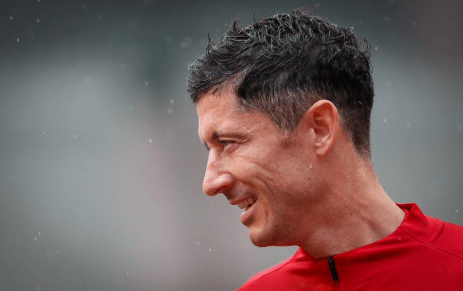 开云体育平台APP-莱万多夫斯基独中两元，拜仁慕尼黑轻取胜利的简单介绍