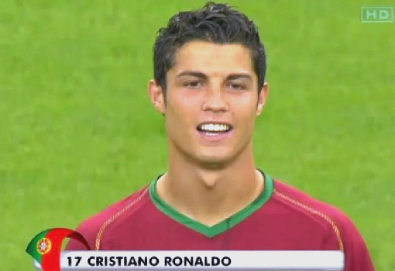 开云APP-卡利亚里后卫遭红牌罚下，球队遭遇困境