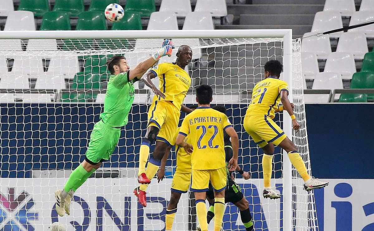 包含巴塞罗那实力持续提升，期待欧冠比赛的词条