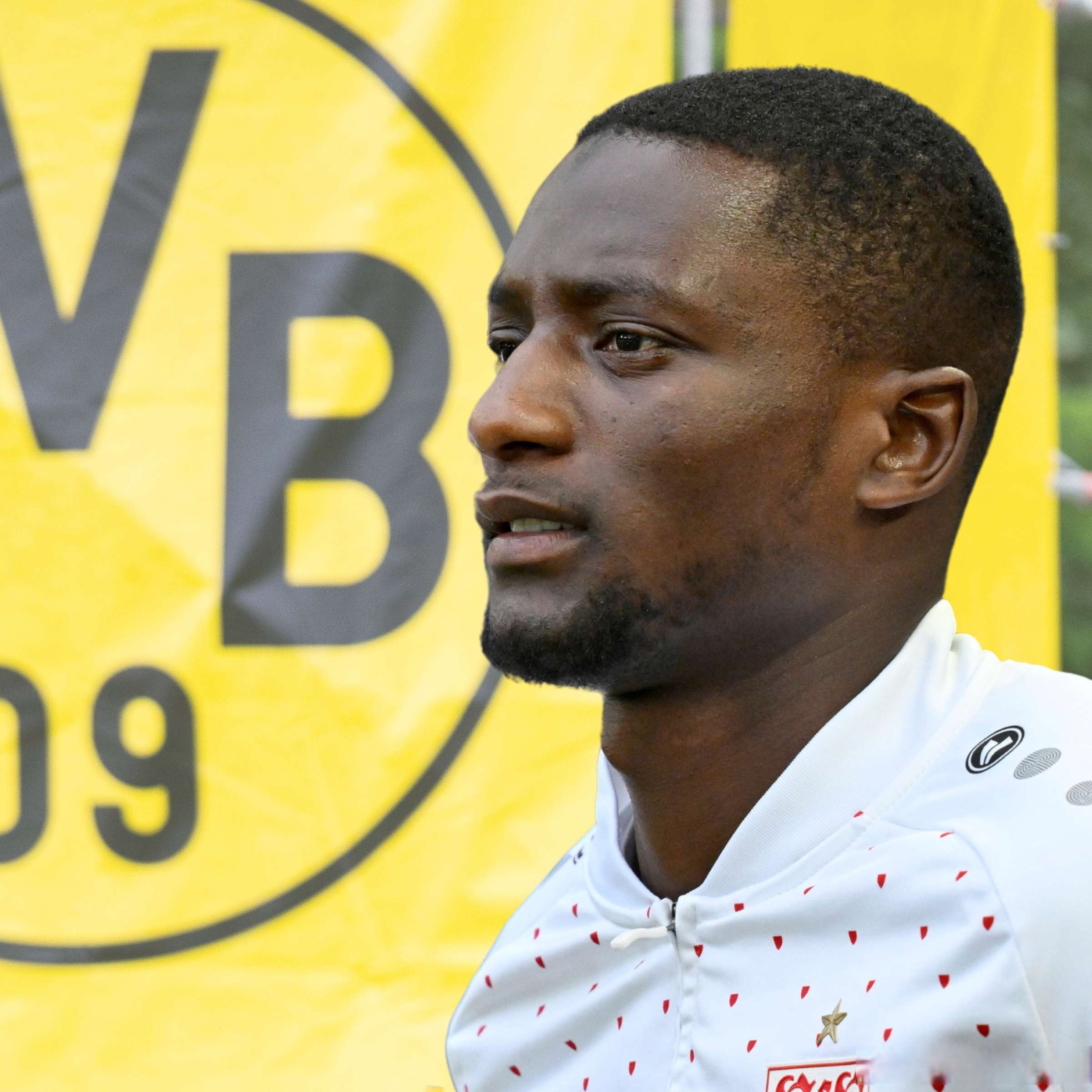 多特蒙德迎来重大伤病,队伍面临考验 多特蒙德迎来重大伤病,队伍面临考验