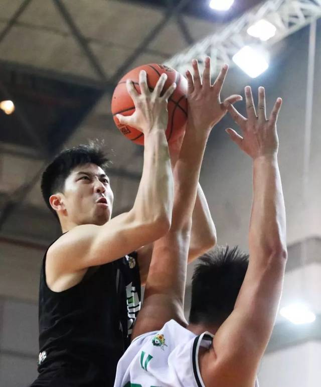 东南亚杯篮球联赛半决赛擂台赛火爆开赛的简单介绍 东南亚杯篮球联赛半决赛擂台赛火爆开赛的简单介绍