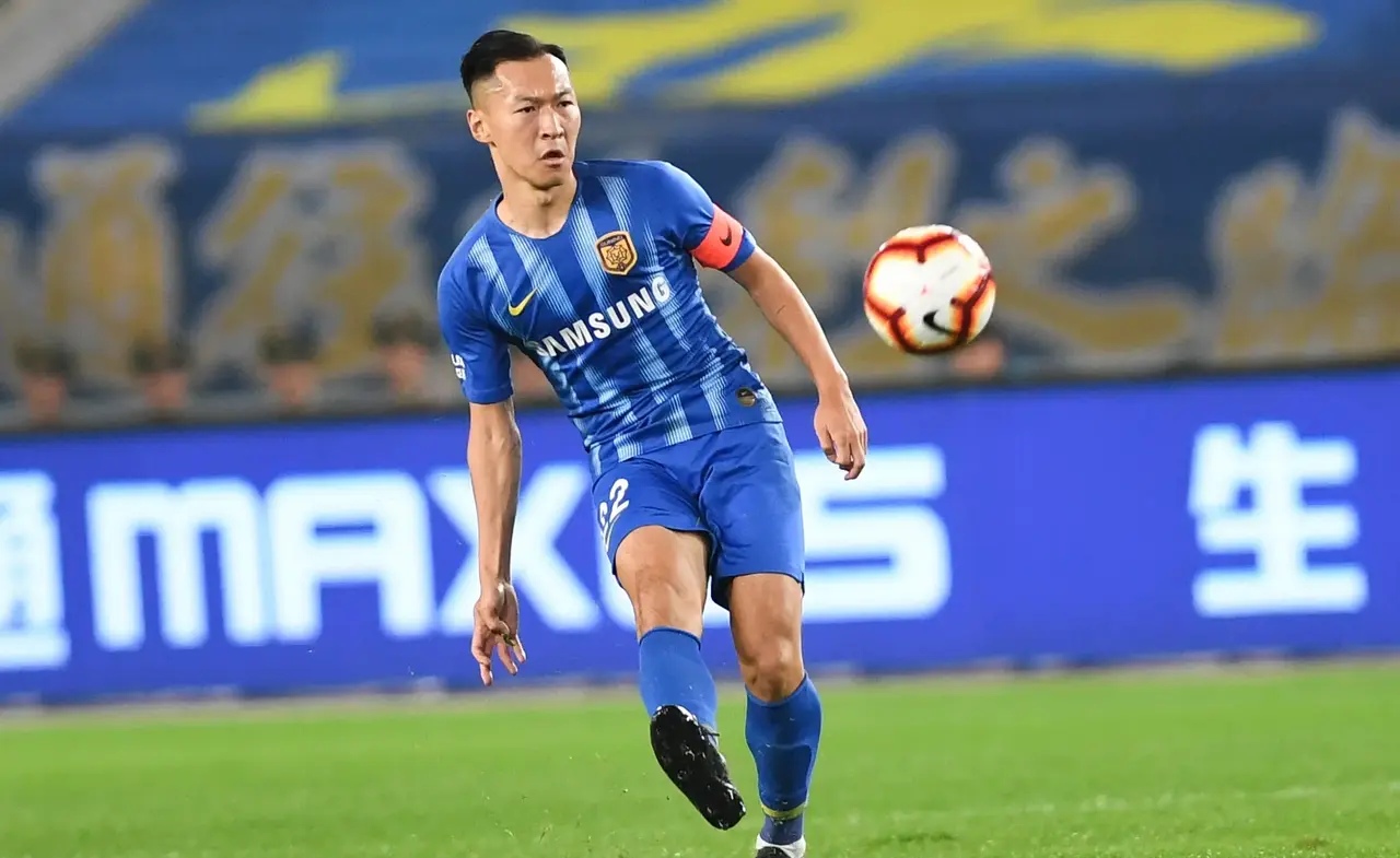 上海绿地申花客场迎来胜利,球员表现抢眼 上海绿地申花客场迎来胜利,球员表现抢眼