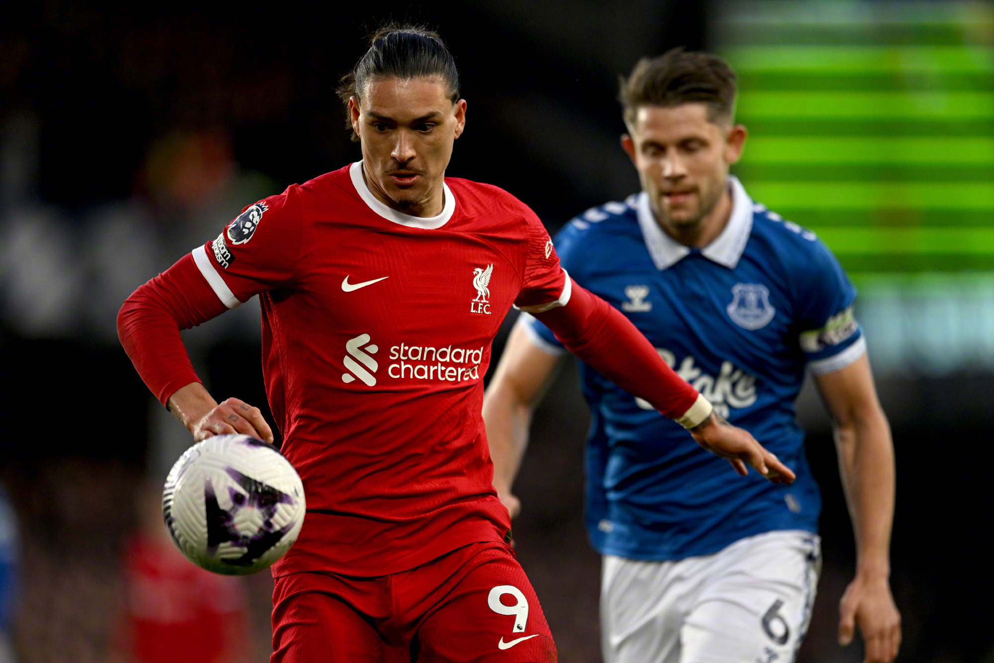 利物浦对阵埃弗顿,英超传统战役重燃战火 利物浦对阵埃弗顿,英超传统战役重燃战火