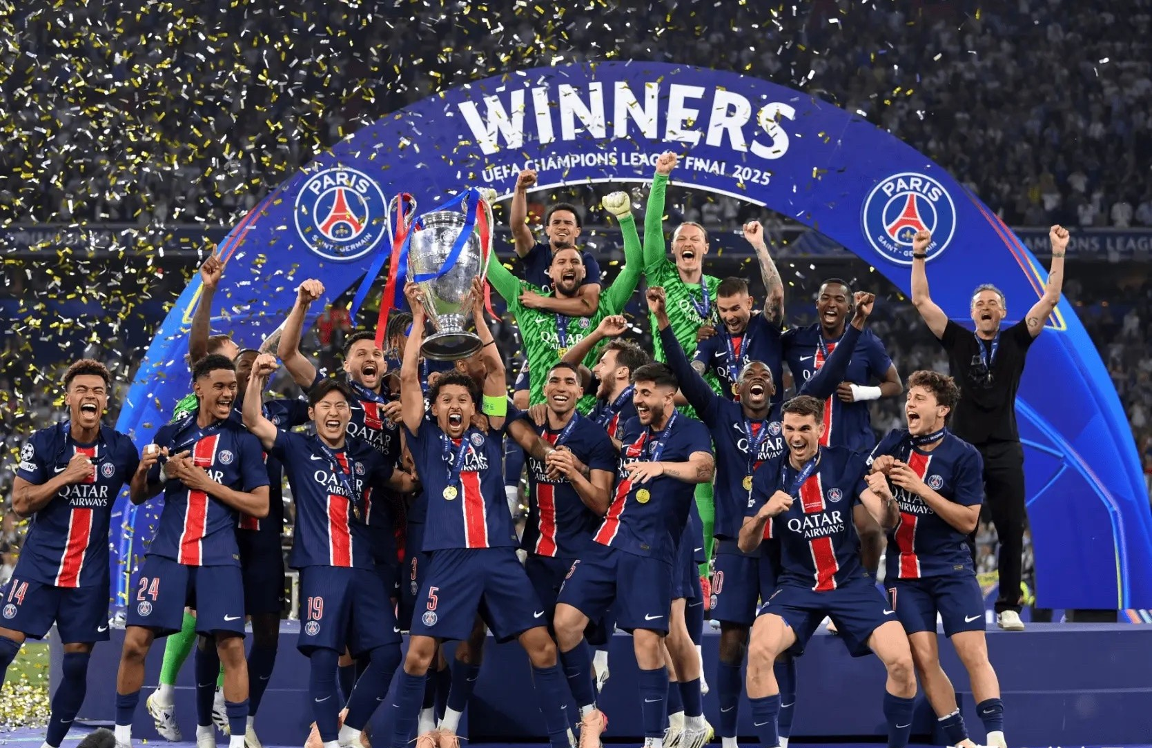 开云体育在线-强强对话的足球比赛在法国上演，精彩可期