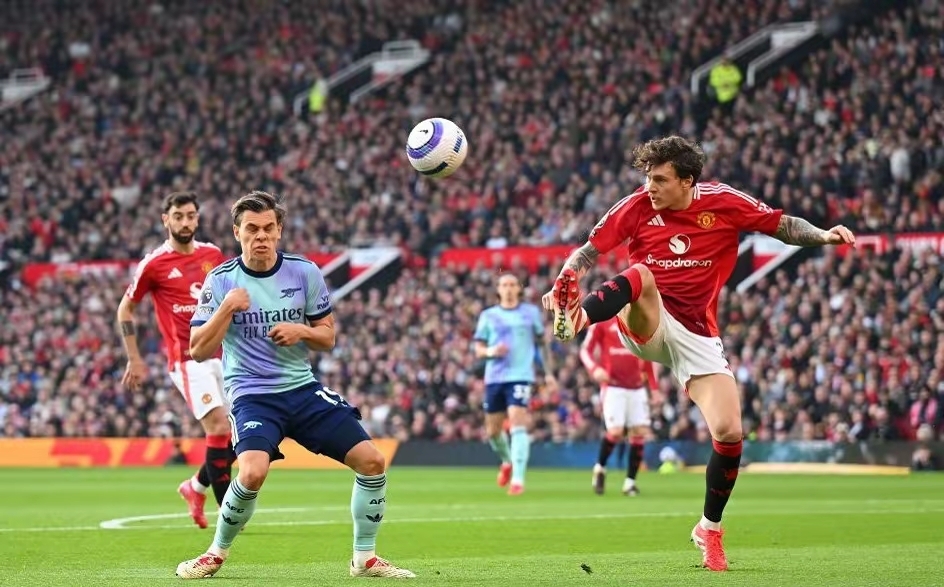 曼联豪取主场胜利，成功挺进下一轮的简单介绍