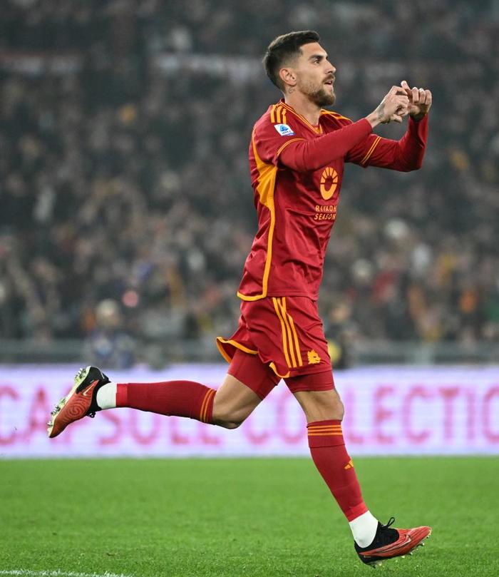 意甲往昔辉煌不再，罗马维罗纳防守如铜墙铁壁的简单介绍