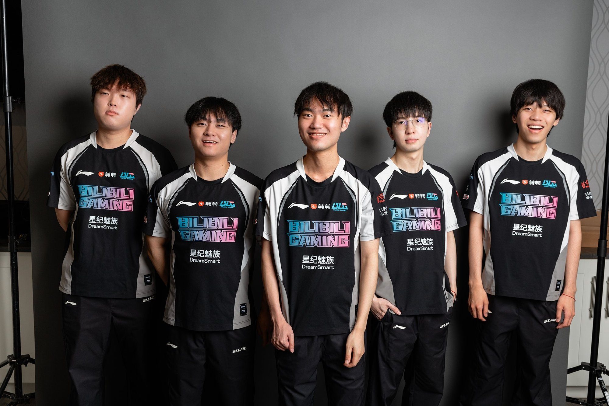 开云体育app-BLG横扫BRO，Clid开启传奇时刻宿命之战淘汰赛，技惊四座的简单介绍