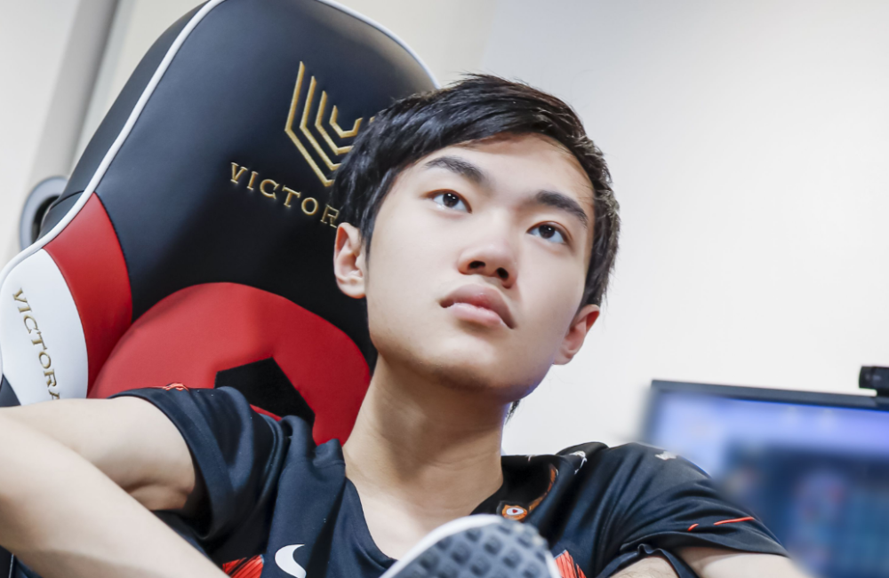 TES碾压GEN,Hanssama开启传奇时刻焦点之战淘汰赛,技惊四座的简单介绍 TES碾压GEN,Hanssama开启传奇时刻焦点之战淘汰赛,技惊四座的简单介绍