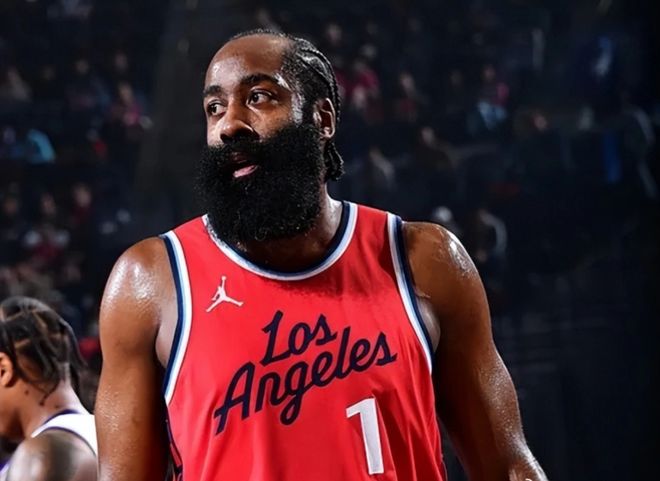 火箭客场战胜篮网，哈登32分砍怒刷