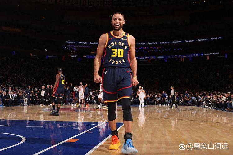 开云体育app-勇士大胜独行侠，库里三分雨砍下35分
