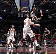 开云官网-猛龙跌落波尔蒂斯接受伤退