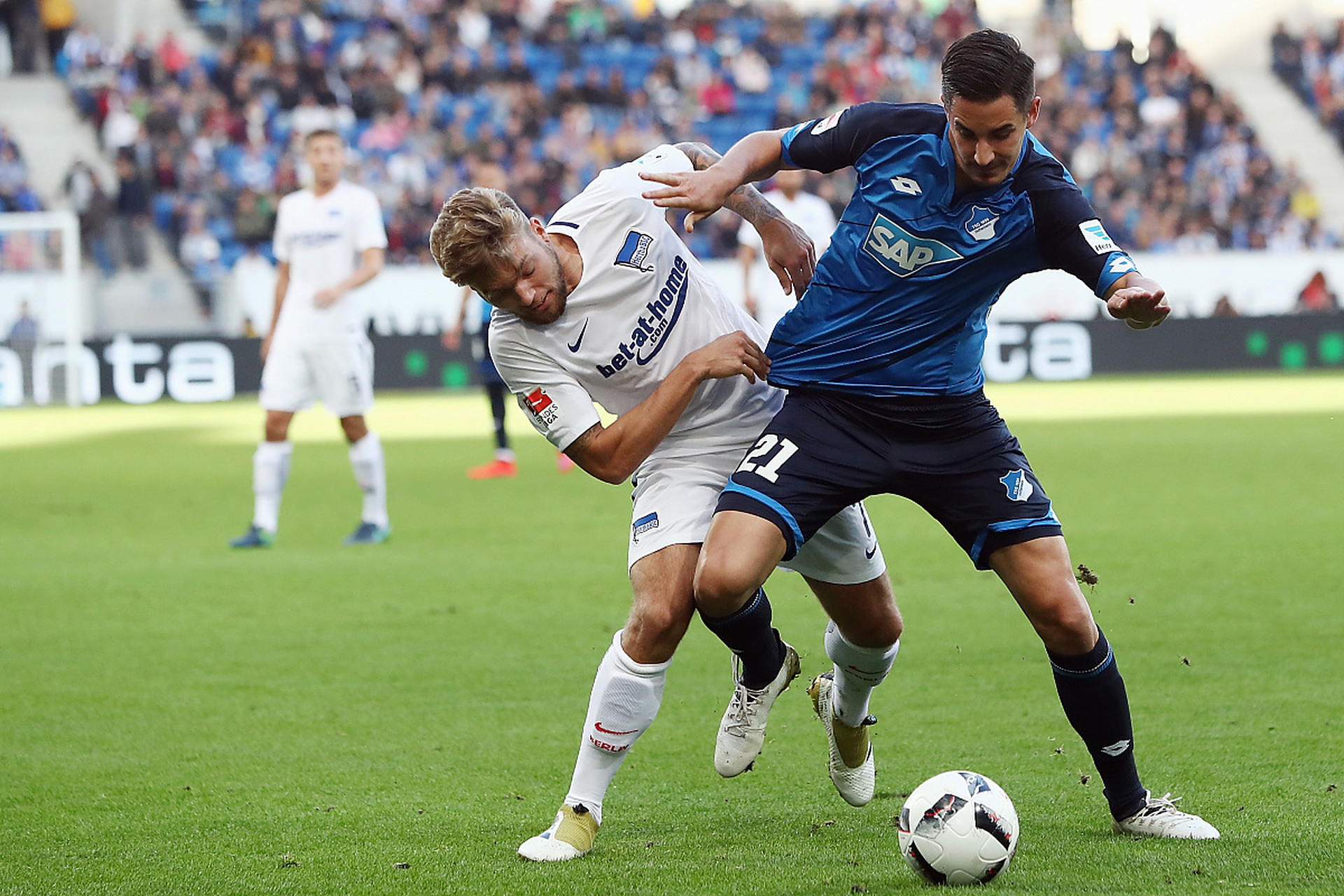 开云体育平台APP-霍芬海姆主场失利，遭遇寒冬