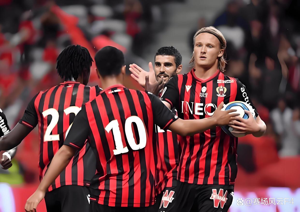 开云官网-法甲赛场震撼开幕，球员实力斗志昂扬