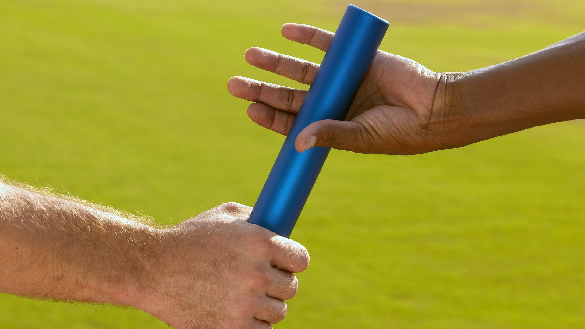 轰鸣与欢呼交响时，当F1揭幕战的悬念被北京队横扫雷霆的热望冲破