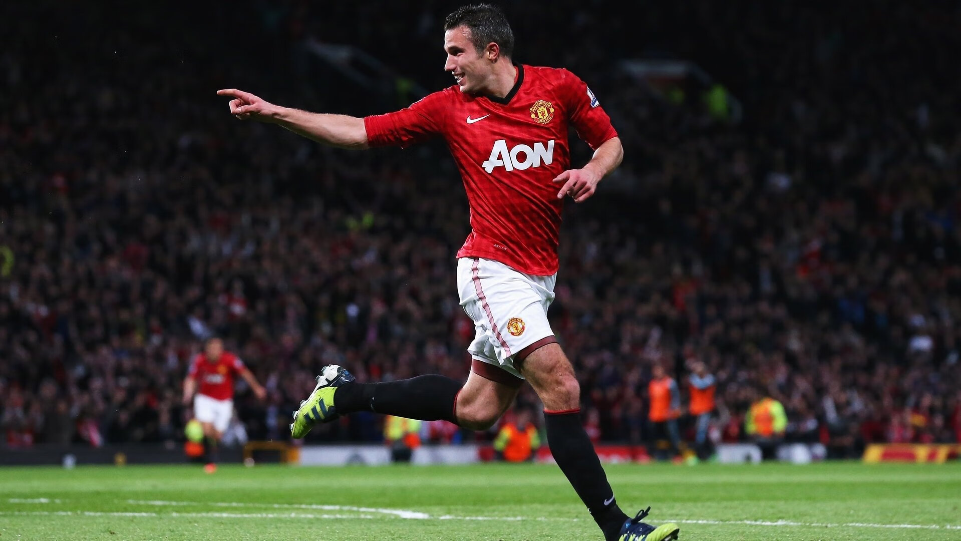 历史缔造者，当阿隆索超越时间，梅赛德斯与迈凯伦的硝烟成为背景